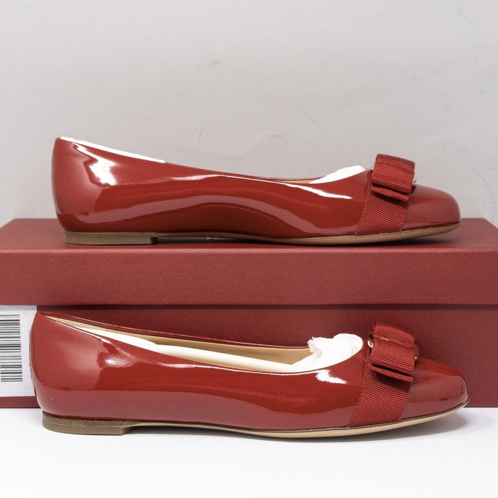Salvatore Ferragamo Varina Red Patent Flats Size 5.5 B - Picture 2 of 7